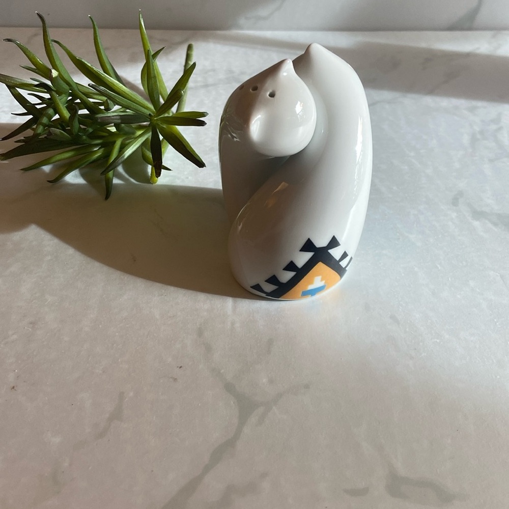 Vintage White Aztec Tribal Print Hugging Cats Set of Salt & Pepper Shakers